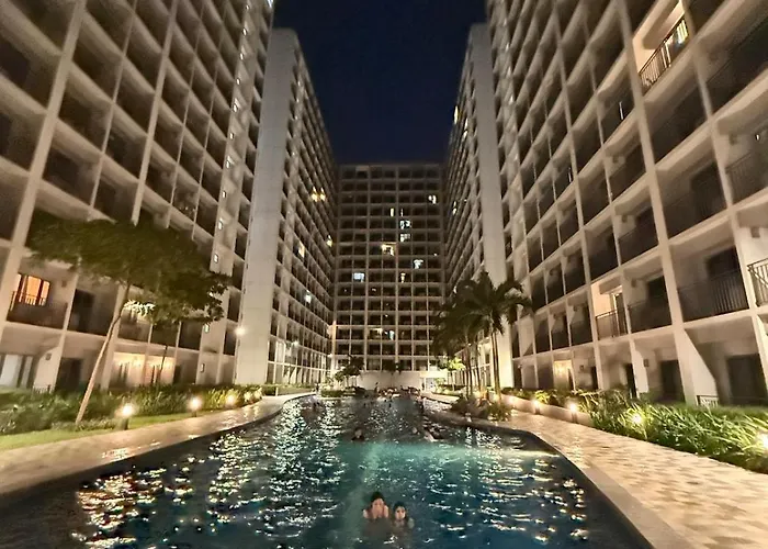 Modern With Balcony And Pool View Apartment